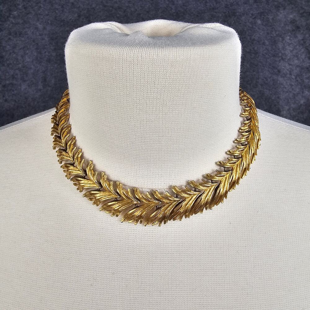 Vintage Monet Necklace Fishbone Link Gold Tone Chunky Chevron Mid Century 17"